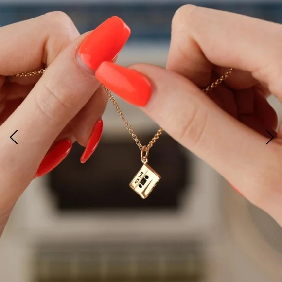 NWOT, Wolf & Badger, Scream Pretty Mixtape gold necklace, NWOT - Picture 3 of 5